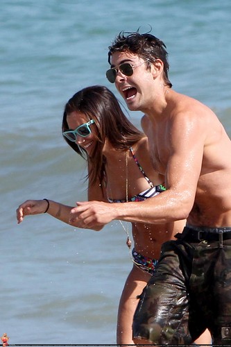  Ashley - Celebrating her 26th birthday in Malibu with Zac Efron and Những người bạn - July 02, 2011 HQ