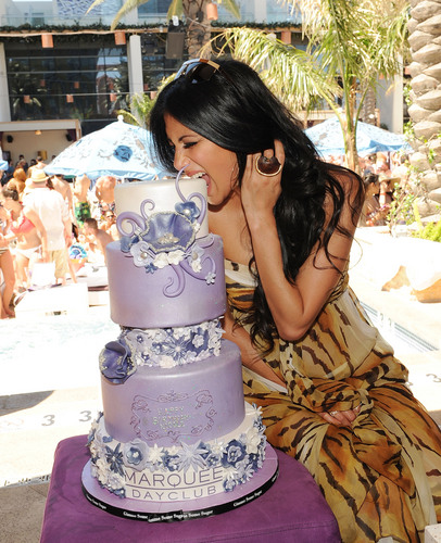  Celebrates Her Birthday At Marquee Nightclub And Dayclub 25 06 2011