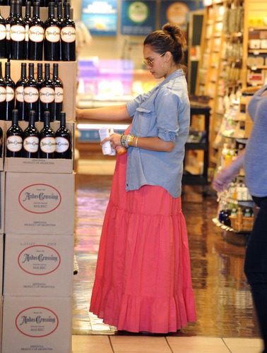 Jessica - Grocery shopping at Whole Foods in Brentwood - June 26, 2011