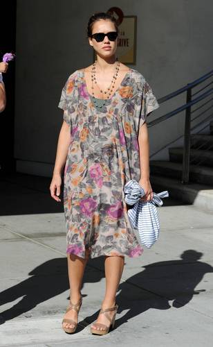  Jessica - Out in Beverly Hills - June 25, 2011
