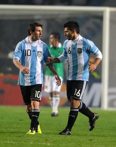  Lionel Messi (Argentina - Bolivia)