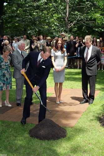 More photos from the tree planting ceremony at Rideau Hall, Canada! [HQ]