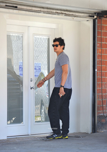  Orlando Bloom seen out shopping in Hwood, Jul 2