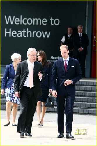  Prince William & Kate: En Route to Canada!