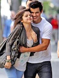  Selena and Taylor <3