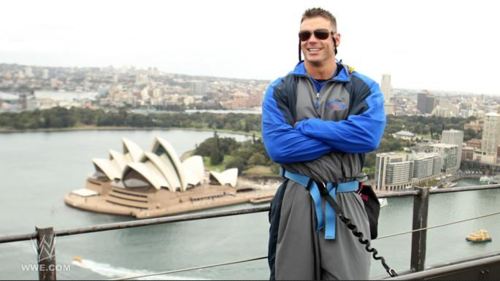  Superstars climb the Sydney Harbour Bridge, presented sejak “WWE All Stars”
