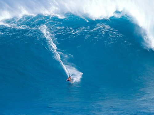  Surfing - Maui