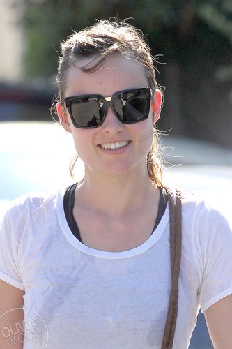  Visits a gym in Los Angeles, CA [June 30, 2011]