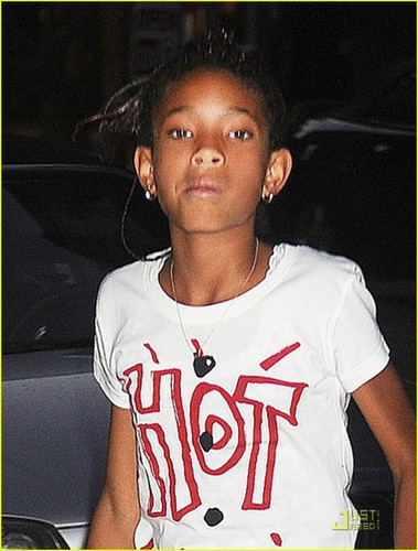  Willow Smith: 'Hot' in the East Village!