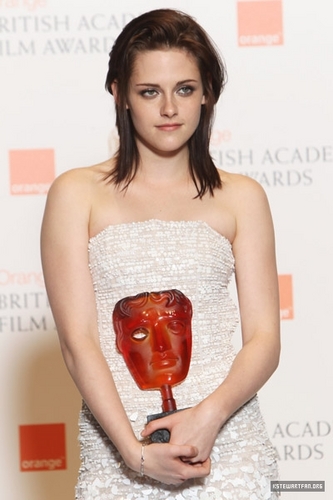  02.21.10: The オレンジ British Academy Film Awards - Press Room