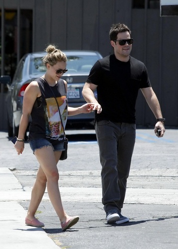 Hilary - Out in Toluca Lake - July 02, 2011