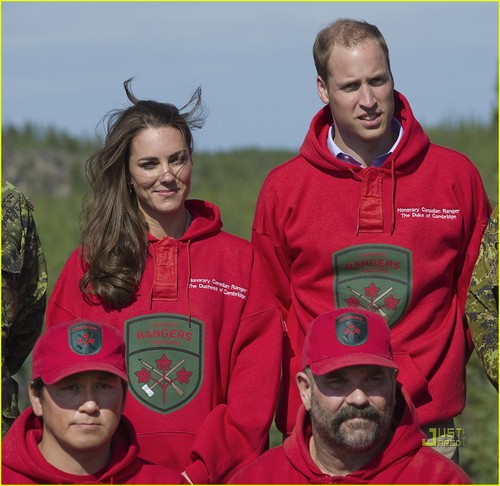  Prince William & Kate: Canoeing in Canada!