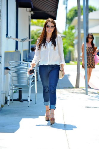 Jessica Lowndes Eats Lunch at La Conversation Cafe in West Hollywood, July 8