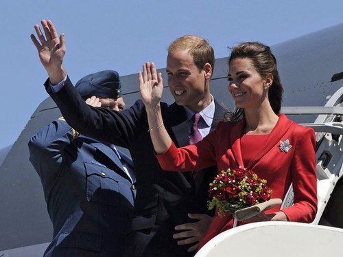 Kate Wears Says Goodbye to Canada in Red Catherine Walker