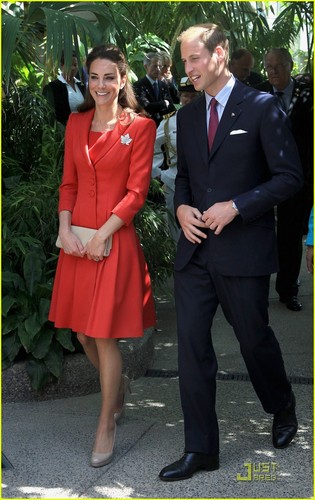  Prince William & Kate Visit the Calgary Zoo
