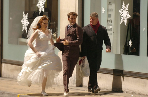 The Doctor and Donna ; The Runaway Bride