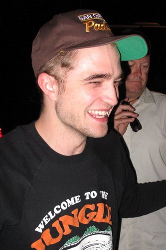  rob with 팬 in set cosmopolis
