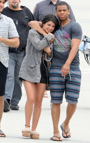  “90210” filming on the пляж, пляжный in Los Angeles, California (July 12).