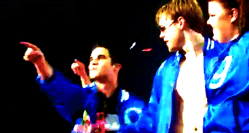 Chord gives Darren a flower<3