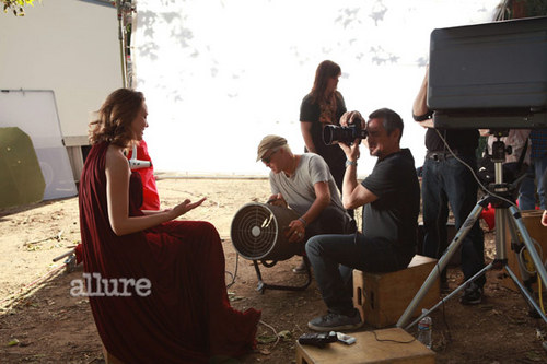  Jessica - Behind the Scenes-footage 'Allure' (US) - August, 2011