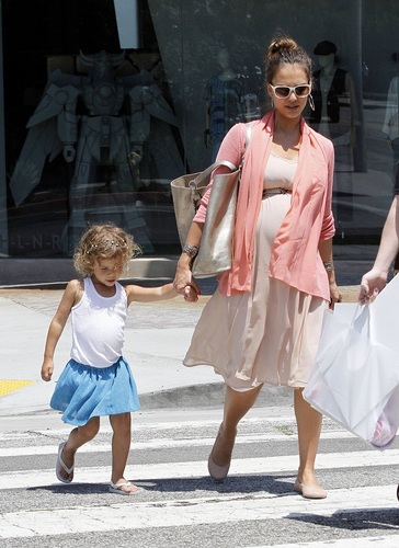  Jessica - Shopping at Bel Bambini in Beverly Hills - July 08, 2011