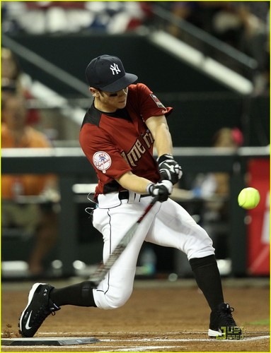  Nick Jonas: All-Star Legends & Celebrity Softball Game (07.10.2011) !!
