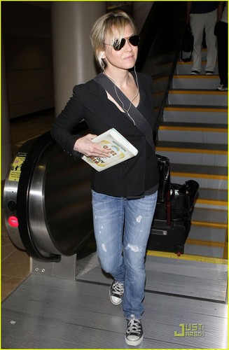  Renee Zellweger: 'Bridget Jones The Musical' Coming Soon!