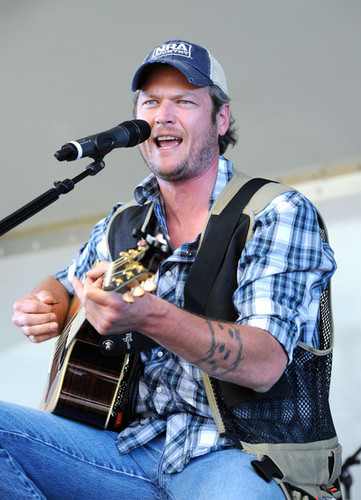  Blake Shelton - 46th Annual Academy Of Country musique Awards - USO concert
