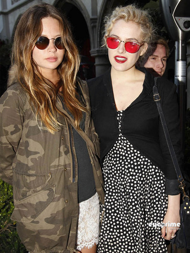  Daveigh Chase & Riley Keough attend The DeLeon tekila Party in Hollywood, May 15