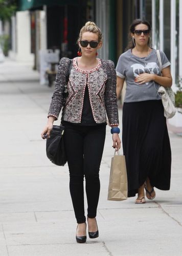 Hilary - Buys dog treats for her dog at Maxwells in Beverly Hills - July 14, 2011  