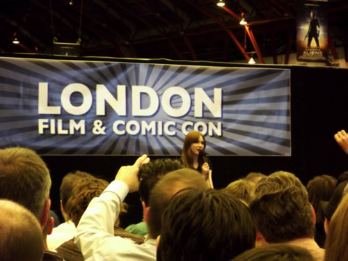  Karen Gillan @ Лондон Film & Comic Con July 9th 2011