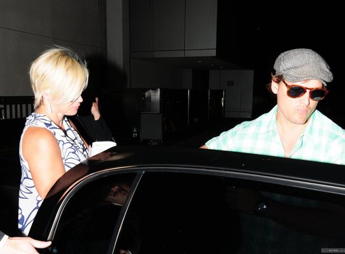  Jennie & Peter arrive at LAX Airport