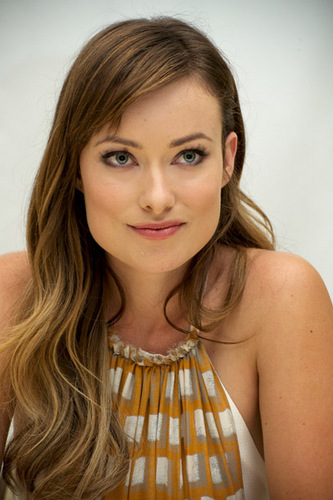  Olivia Wilde @ the 'Cowboys & Aliens' Press Conference in Beverly Hills (July 17)