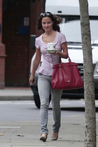  Pippa Middleton in Chelsea