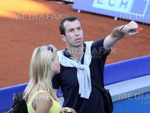  Radek Stepanek baciare with Inna Puhajkova (Jagr girlfriend)
