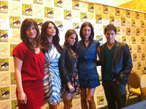  Better group picture of the Elizabeth Reaser, Ashley Greene, Nikki Reed, Julia Jones and Boo-Boo