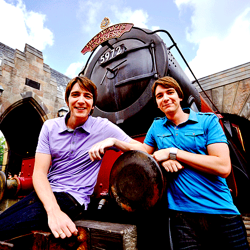  Fred and George Weasley