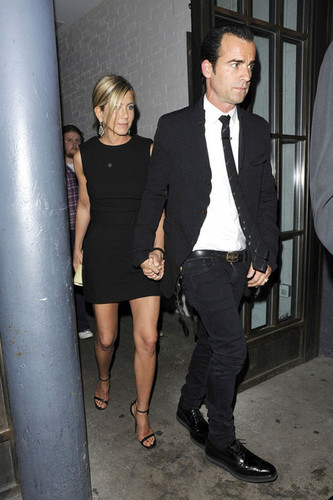  Jennifer Anniston and Justin Theroux spotted leaving Shoreditch House in ロンドン