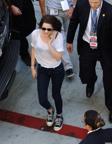  Kristen & Robert leaving Comic-Con in San Diego. [July 21]