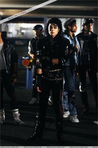  Michael Jackson <3 i 爱情 bad!!!!! ~niks95