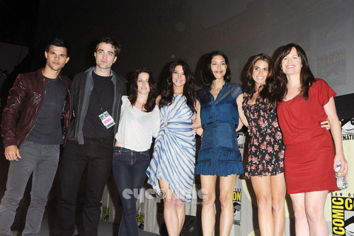  Summit Entertainment Presents "The Twilight Saga: Breaking Dawn - Part 1" Supporting Cast Comic-Con
