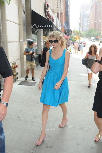 Taylor Swift shops at Free People on 76th St in NYC, July 21