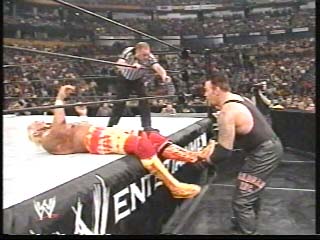  Undertaker vs Hulk Hogan for the wwe Undisputed titre - (2002)