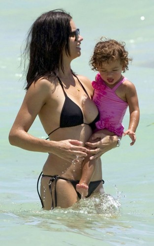  Adriana Lima and her daughter Valentina Jaric in Miami, FL (July 24).