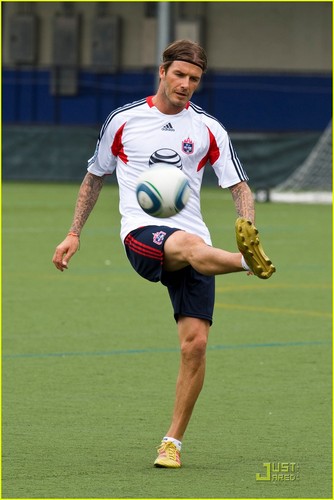  David Beckham: Practicing at Pier 40!