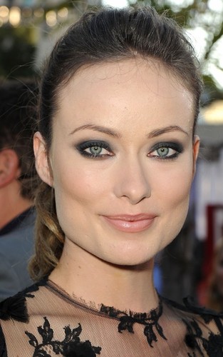  Olivia Wilde @ the Premiere of 'Cowboys & Aliens'