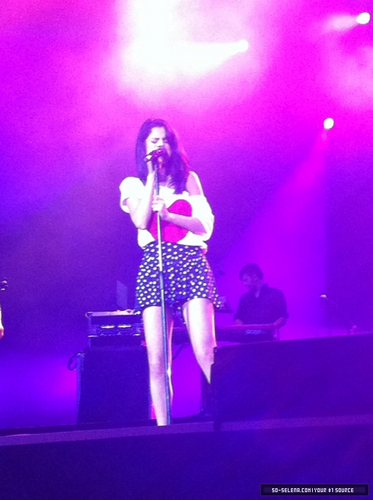 Selena - Private Concert In San Bernandino, CA - July 23, 2011