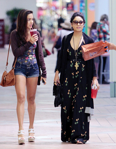  Shopping in Beverly Hills 7 25 11