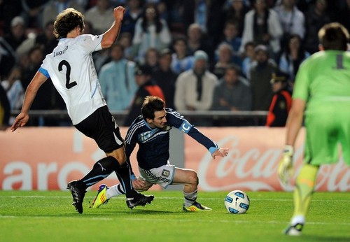  Lionel Messi, Argentina - Uruguay ( 1-1 pen, 4-5 )
