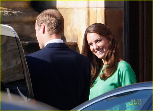  Prince William & Kate: Yacht Party for Zara Phillips' Wedding!